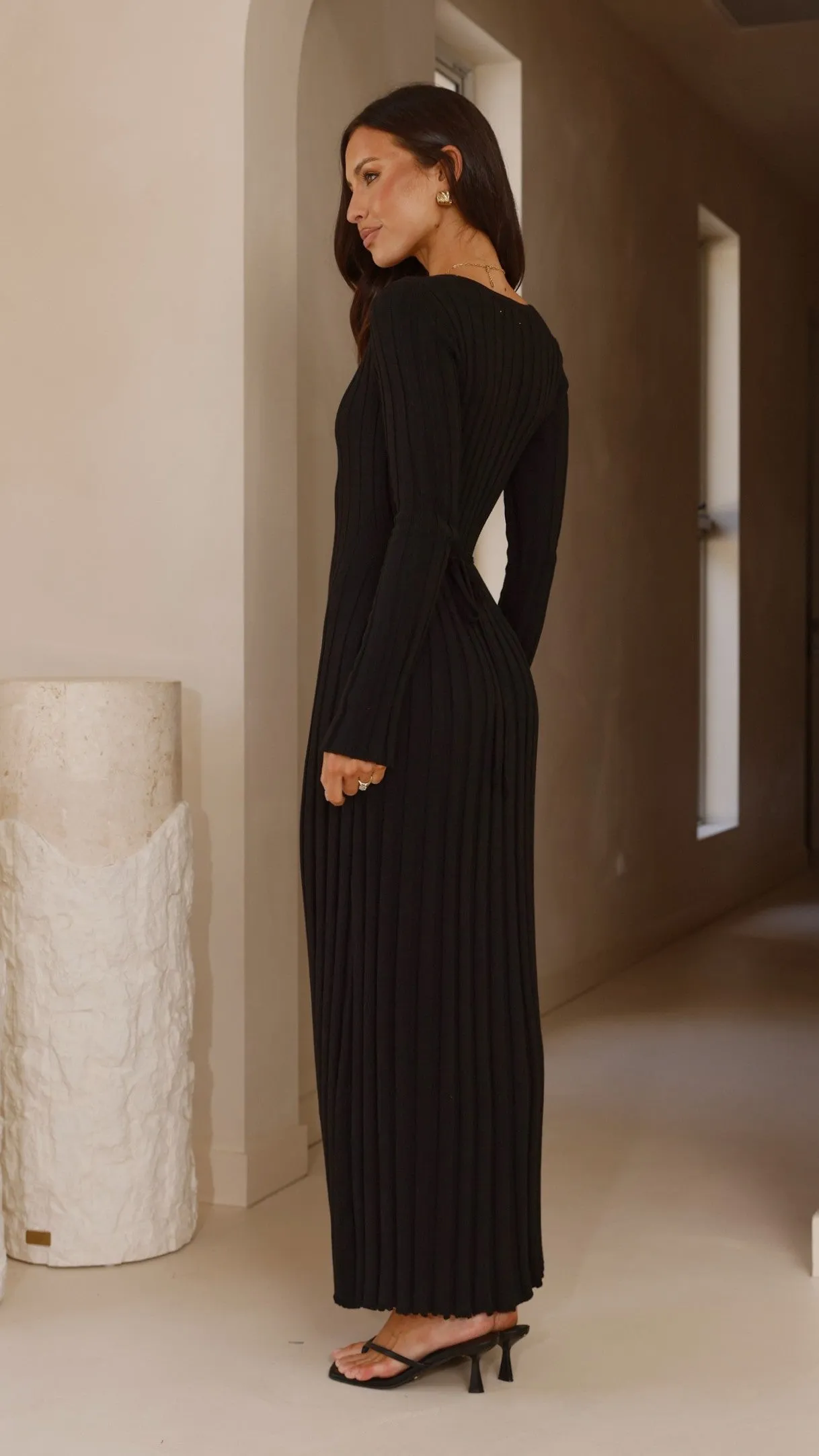 Cyra Long Sleeve Maxi Dress - Black Billy J