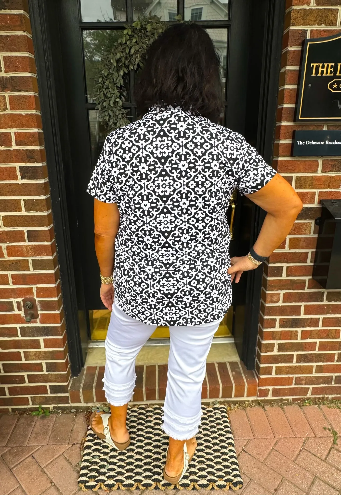 Lulu B Black and White Trellis Short Sleeve Collar Top