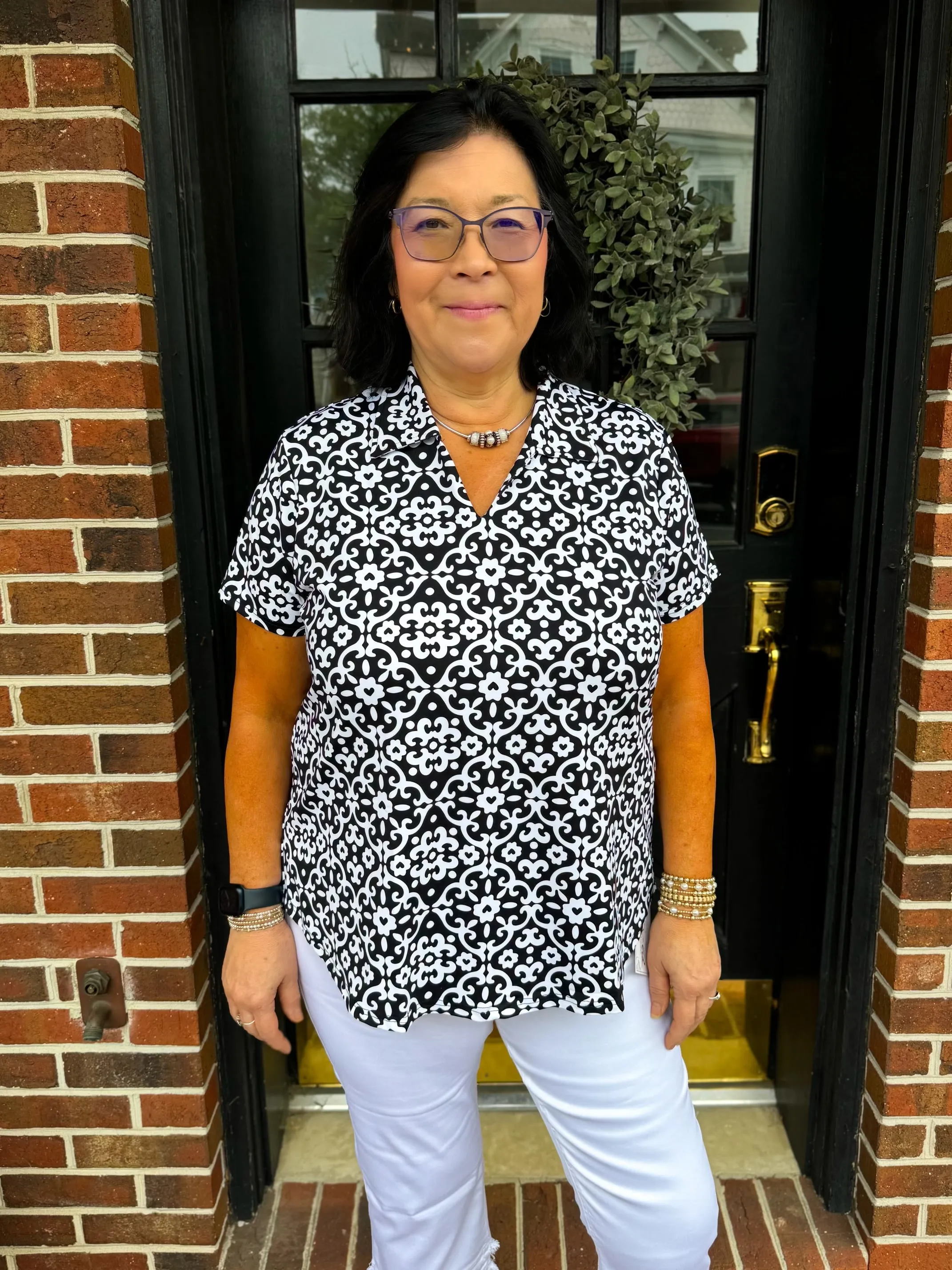 Lulu B Black and White Trellis Short Sleeve Collar Top