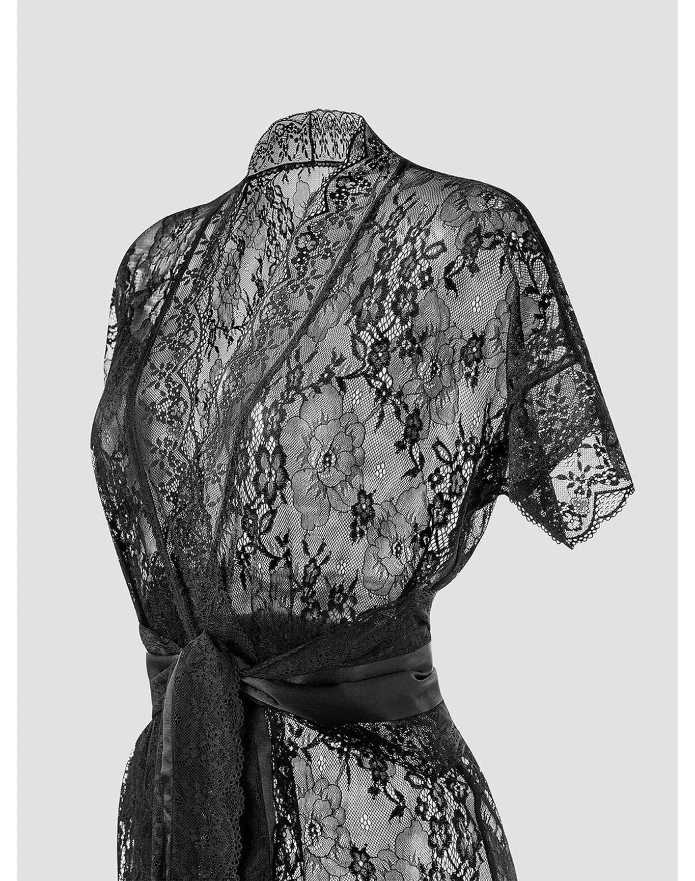 Marianna Lace Peignoir | Black TOGAS