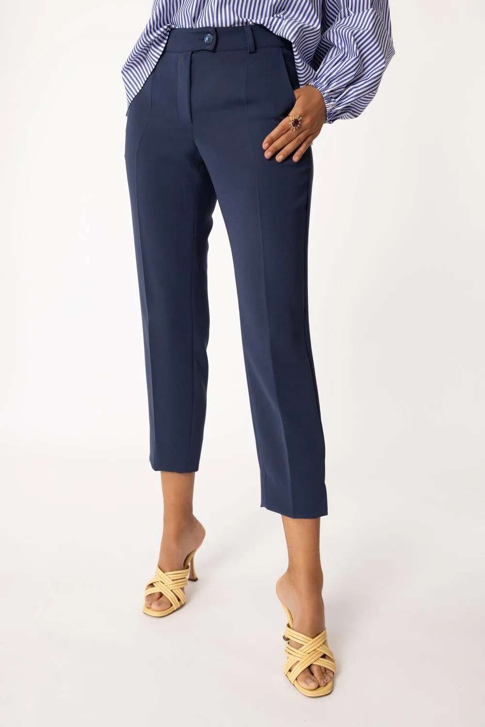 Signature Straight leg Pant