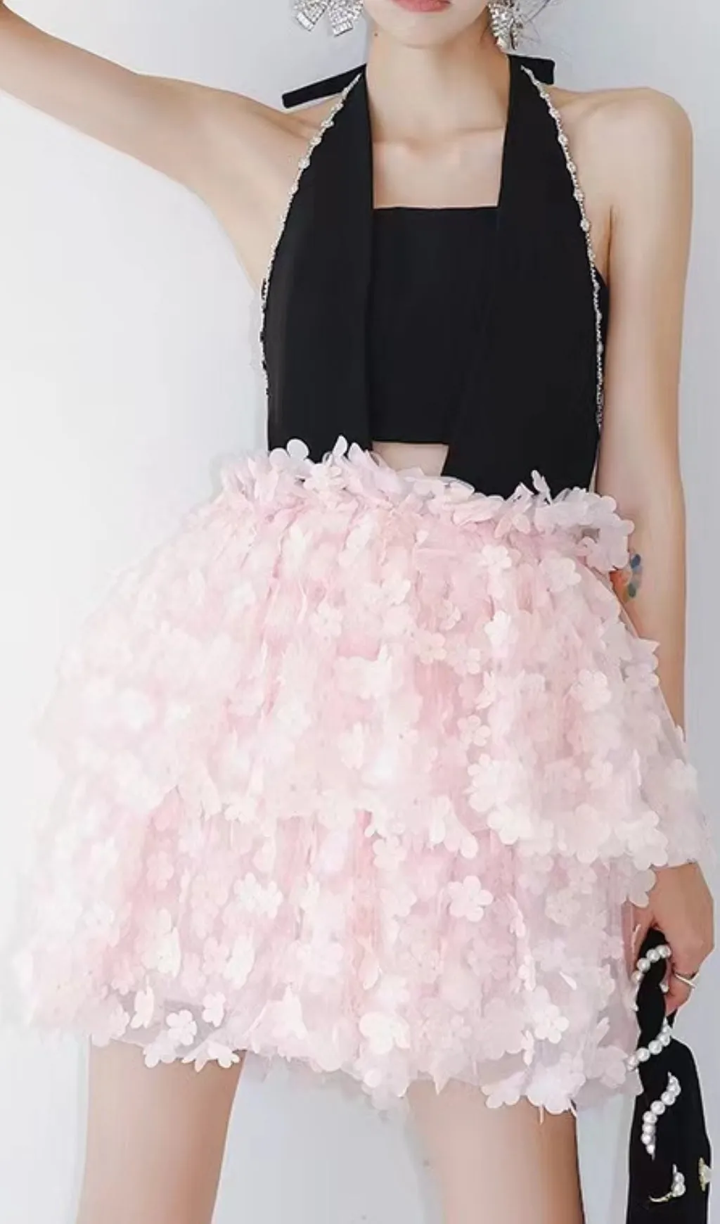 SLEEVELESS HALTER DRESS WITH PINK FLOWERS IN BLACK Gloria Lanvin