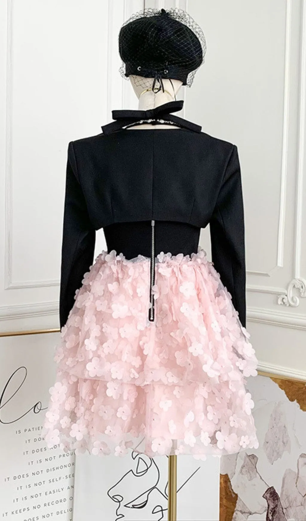 SLEEVELESS HALTER DRESS WITH PINK FLOWERS IN BLACK Gloria Lanvin